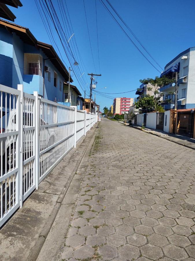 Apartamento Ubatuba - Praia grande - 200m da praia Exterior foto